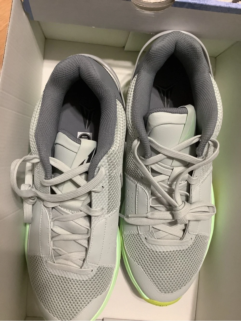 Nike lightweight men’s